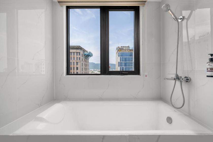 Phòng 3 Người Có Bồn Tắm