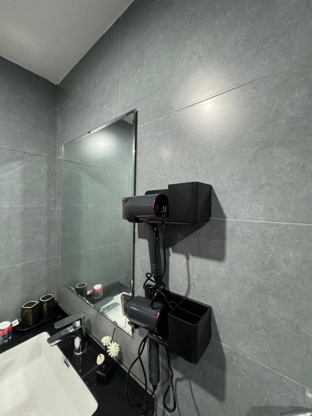 Giường trong phòng ngủ tập thể dành cho nam