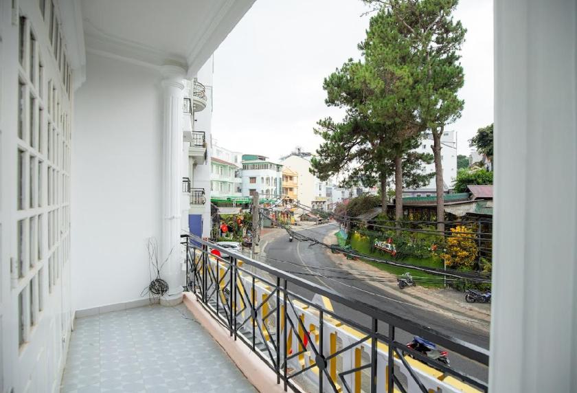 Phòng Gia Đình Có Ban Công