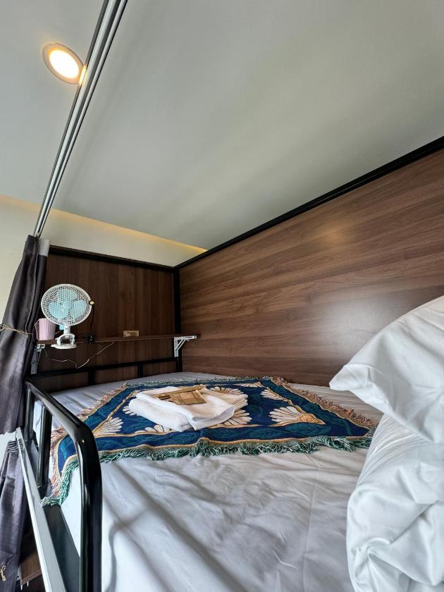 Phòng Ngủ Tập Thể Cho Cả Nam Và Nữ