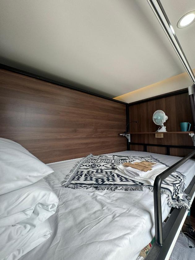 Phòng Ngủ Tập Thể Cho Cả Nam Và Nữ