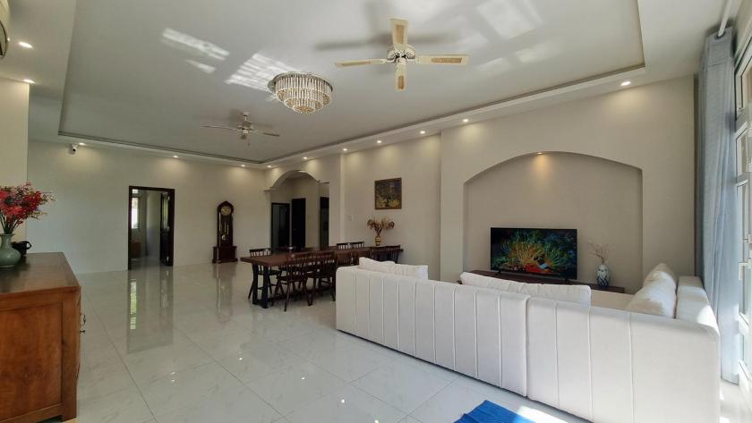 Biệt Thự Có Hồ Bơi Riêng