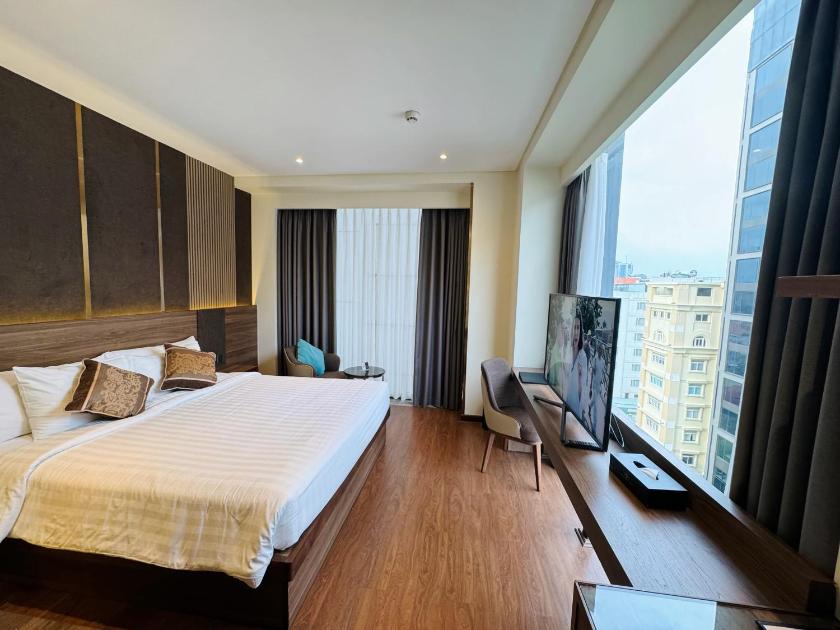 Phòng Premier Nhìn Ra Thành Phố