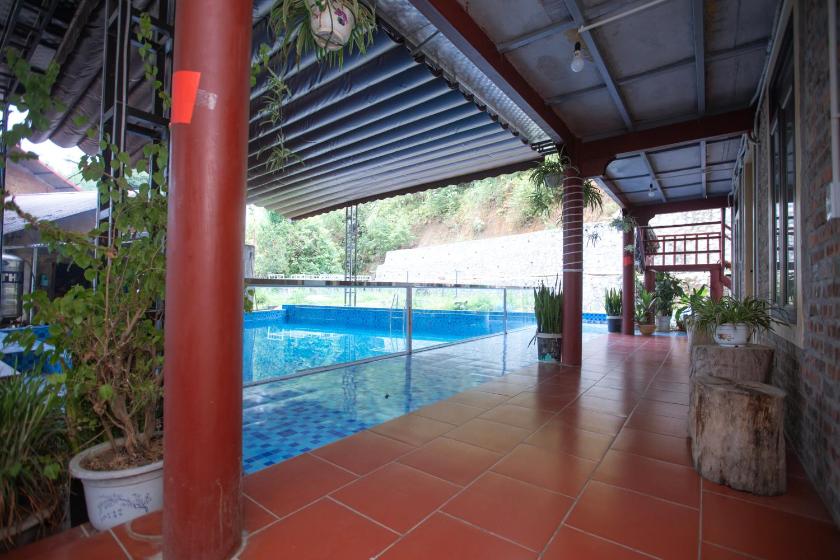 Giường Đơn Trong Phòng Nghỉ Tập Thể Cho Cả Nam Và Nữ