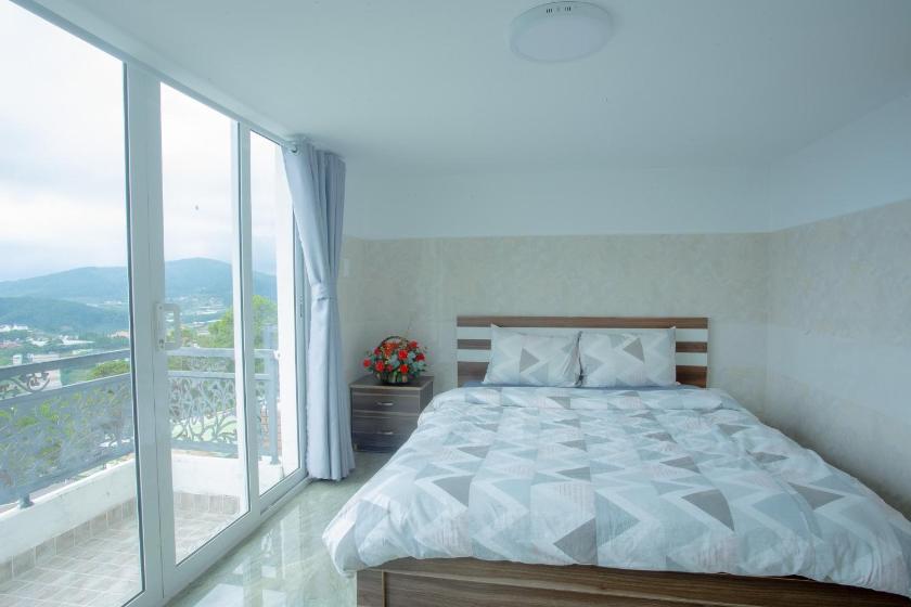 Phòng Gia Đình Có Ban Công