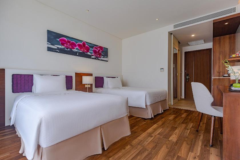 Phòng Deluxe 2 Giường Đơn Nhìn Ra Thành Phố - Tầng Cao