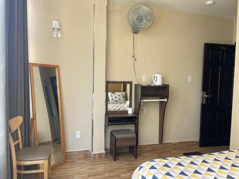 Phòng Giường Đôi Nhìn Ra Vườn