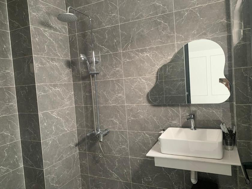 Phòng Giường Đôi Có Phòng Tắm Riêng