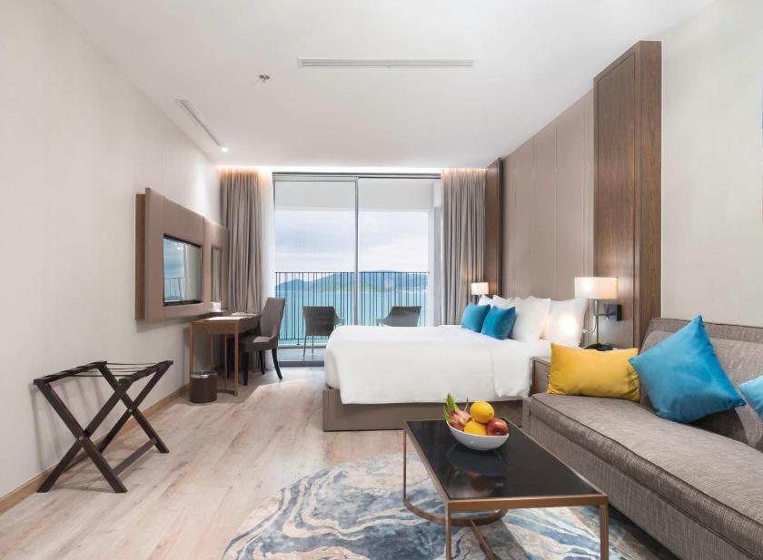 Căn hộ 2 Phòng ngủ có Ban công và Nhìn ra Biển