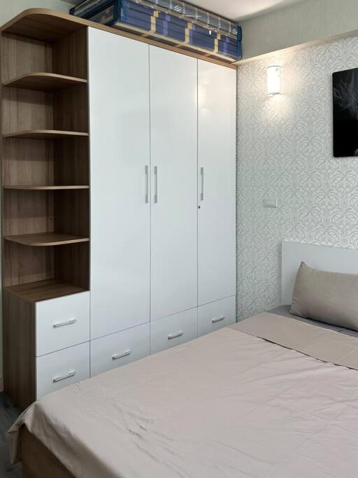 Căn hộ 1 Phòng ngủ có Ban công và Tầm nhìn ra Thành phố