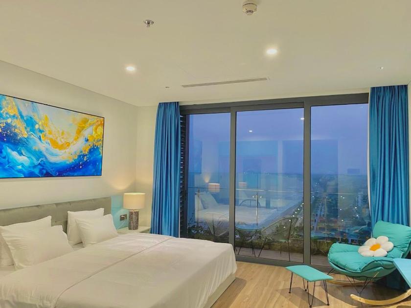 Phòng Deluxe (2 Người lớn + 1 Trẻ em)