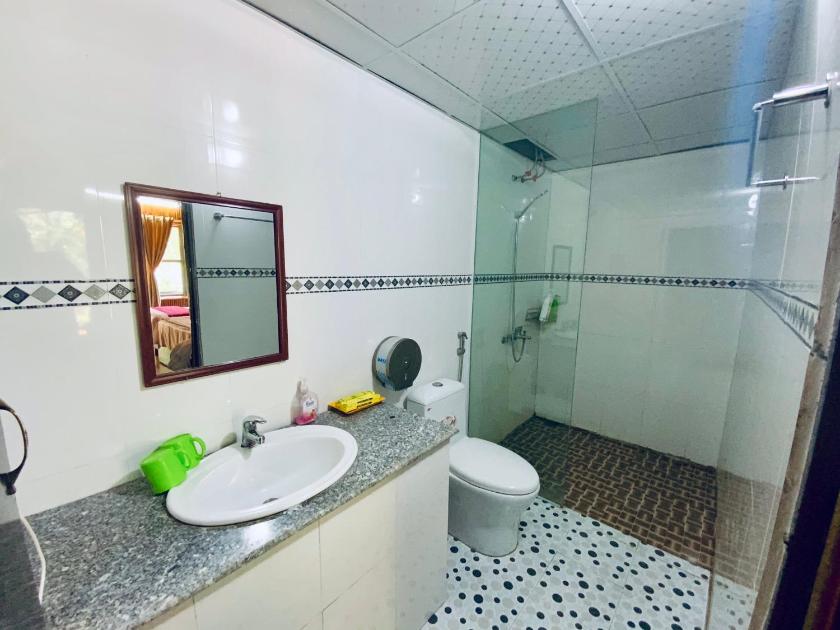 Bungalow 3 Người Nhìn ra Sông