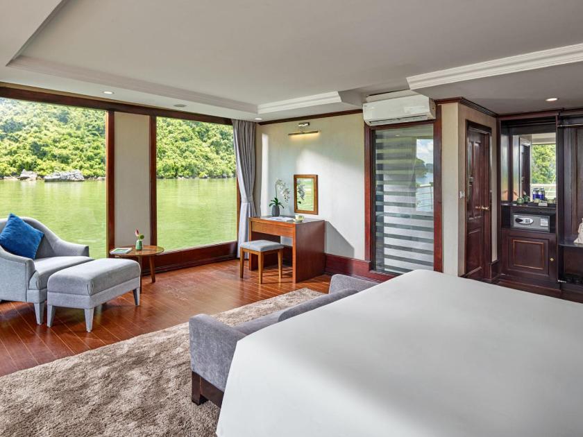 Suite Có Giường Cỡ King Và Bồn Tắm Spa