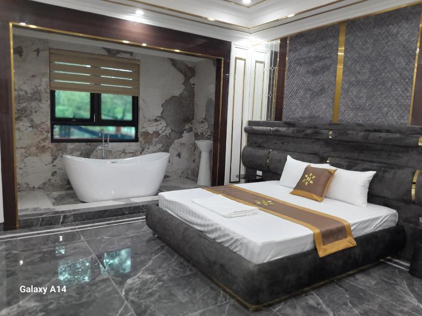 Phòng Deluxe Giường Đôi Có Bồn Tắm