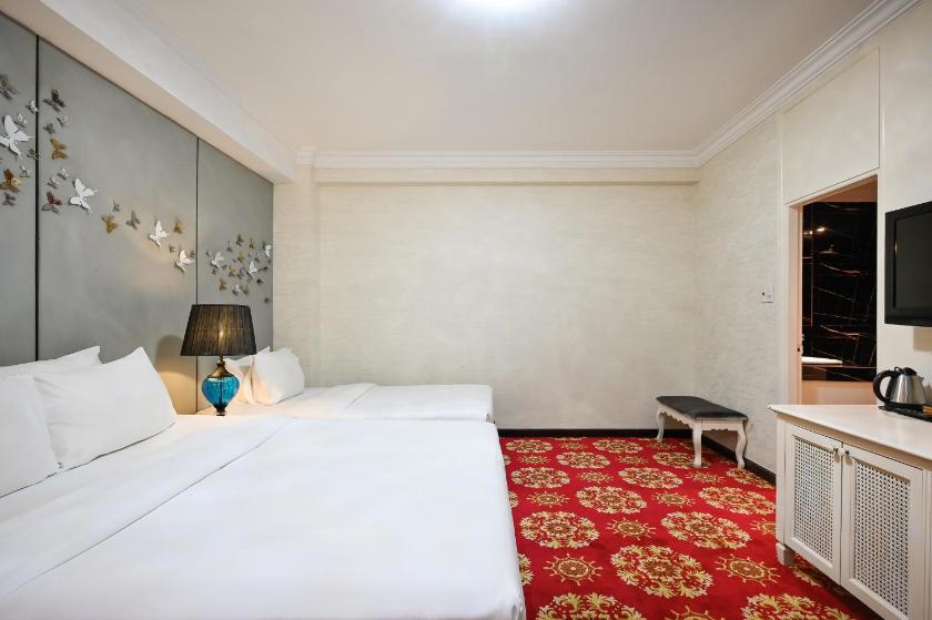 Phòng Deluxe 3 Người (Không có Cửa sổ)