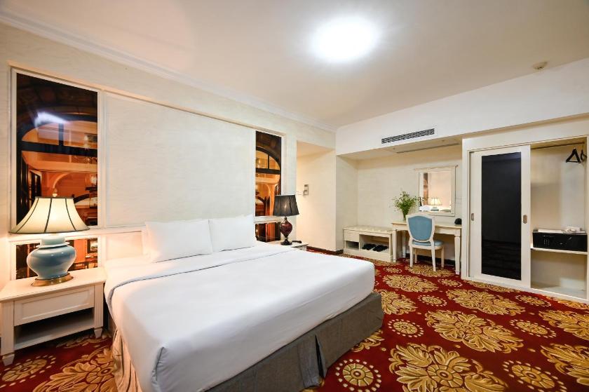 Junior Suite with Bathtub (No Window)