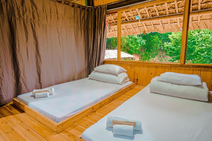 Giường Trong Phòng Ngủ Tập Thể 10 Giường Cho Cả Nam Lẫn Nữ