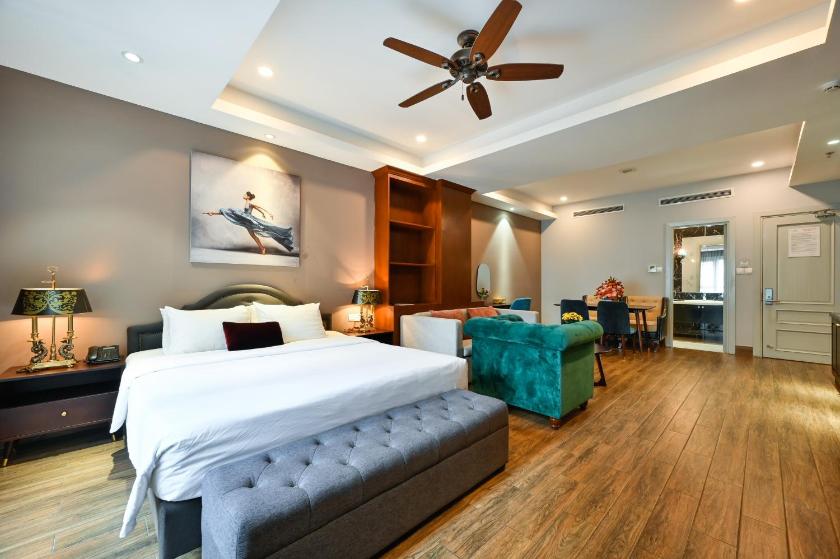 Studio Apartment with King Bed Studio Apartment with King Bed