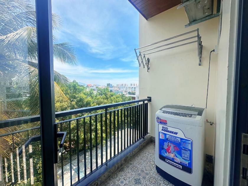 Studio Có Ban Công