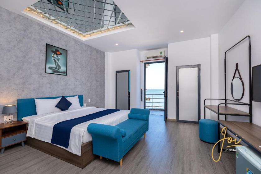 Phòng Deluxe Giường Đôi Với Ban Công và Tầm Nhìn Ra Biển