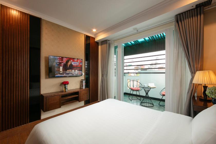 Phòng Deluxe Giường Đôi Nhìn Ra Thành Phố