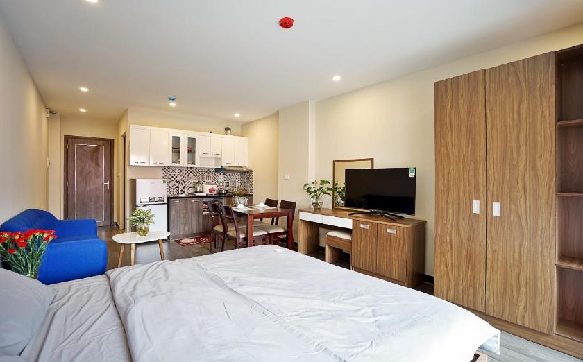 Studio Apartment with King Bed