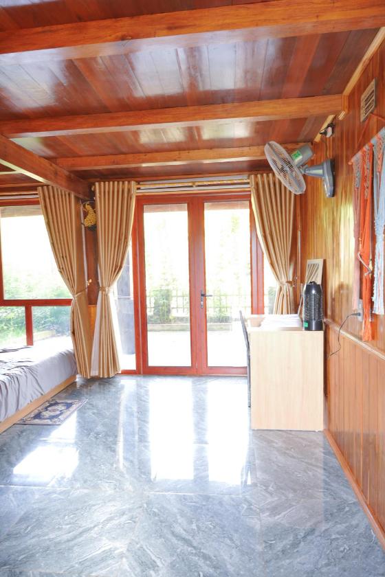 Phòng 4 Người Có Phòng Tắm Riêng