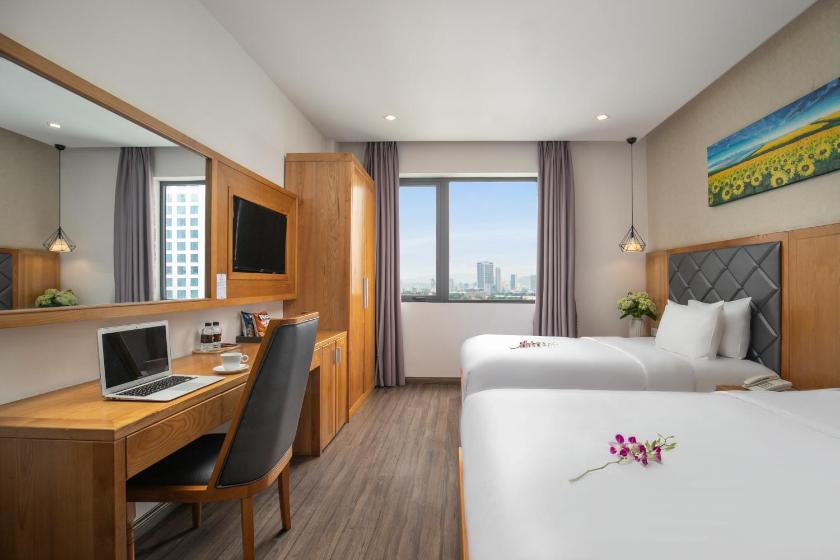 Phòng Deluxe 2 Giường Đơn Nhìn Ra Thành Phố