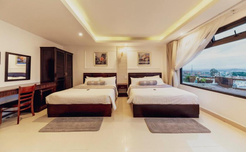 Phòng Deluxe 4 Người