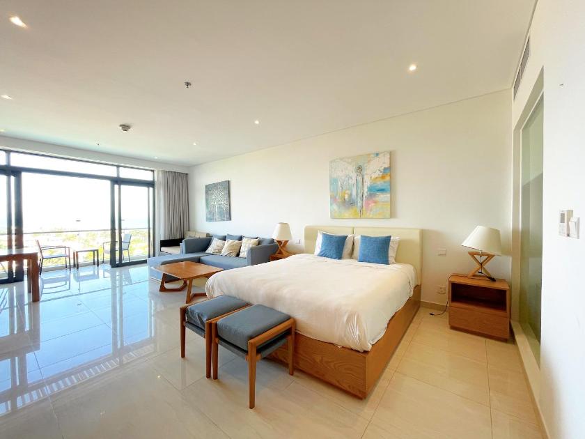 Studio Nhìn Ra Hồ Bơi