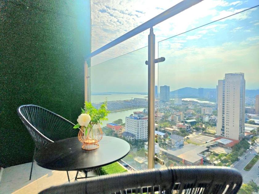 Căn Hộ 2 Phòng Ngủ Có Ban Công