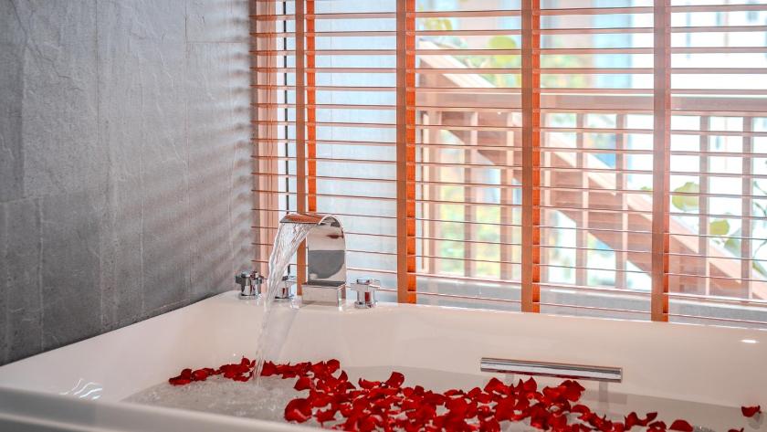 Suite Có Giường Cỡ King Và Bồn Tắm Spa