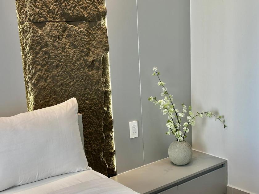 Two-Bedroom Deluxe Apartment with Garden View