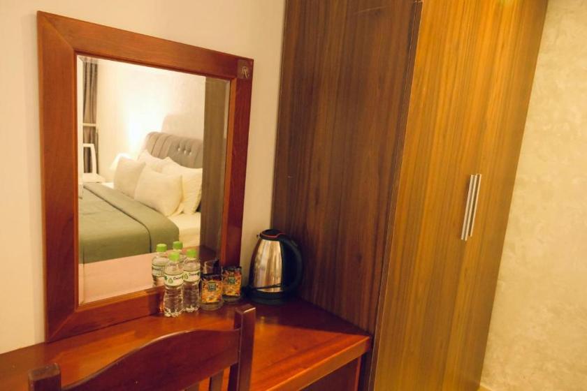 Phòng Giường Đôi Hạng Tiết Kiệm