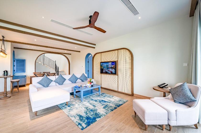 Biệt Thự 2 Phòng Ngủ Có Hồ Bơi Riêng Nhìn Ra Biển - Giường Cỡ King + 2 Giường Đơn Biệt Thự 2 Phòng Ngủ Có Hồ Bơi Riêng Nhìn Ra Biển - Giường Cỡ King + 2 Giường Đơn