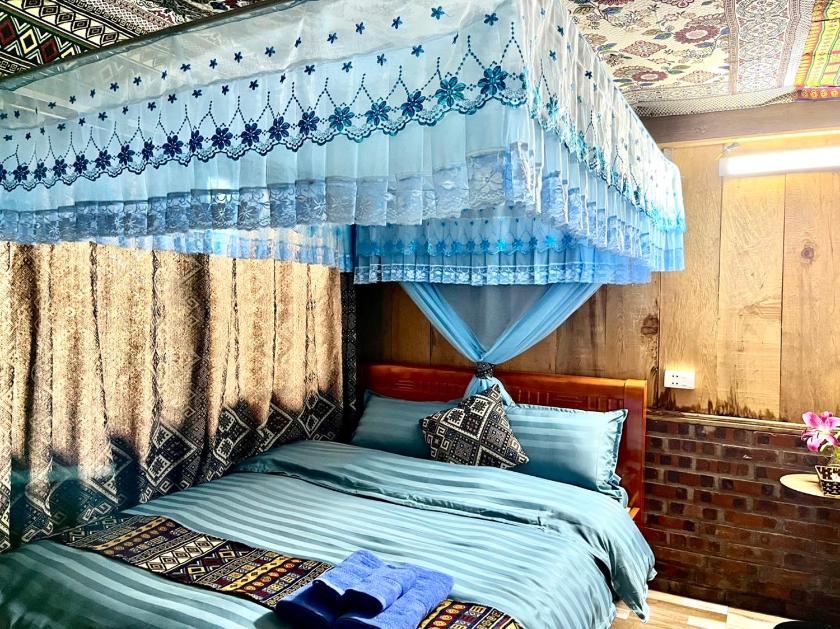 Phòng Giường Đôi Với Phòng Tắm Chung