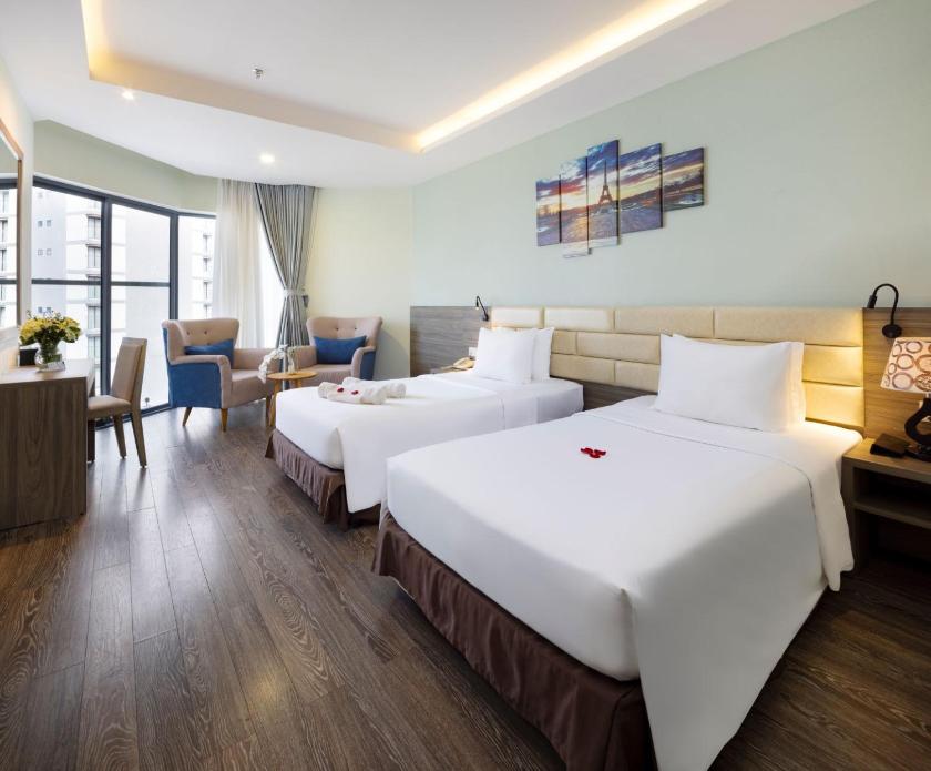 Phòng Giường Đôi/2 Giường Đơn Nhìn Ra Góc Biển