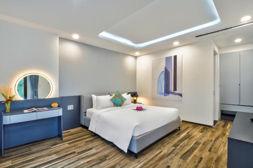 Biệt Thự - Trước Biển