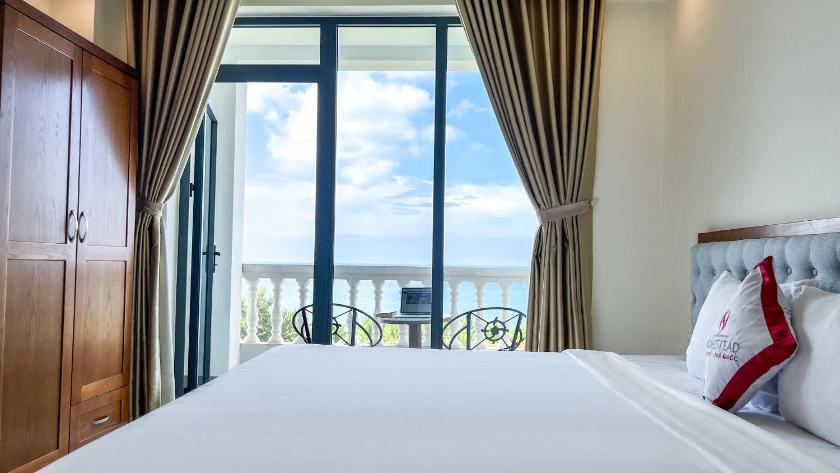 Phòng Deluxe Giường Đôi Nhìn Ra Biển Phòng Deluxe Giường Đôi Nhìn Ra Biển