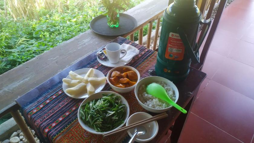 Phòng Giường Đôi Nhìn Ra Núi Phòng Giường Đôi Nhìn Ra Núi