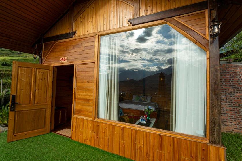 Bungalow Deluxe Nhìn Ra Khu Vườn