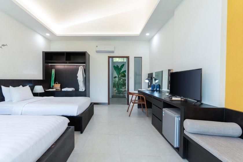Phòng 2 Giường Đơn Nhìn Ra Hồ Bơi Phòng 2 Giường Đơn Nhìn Ra Hồ Bơi