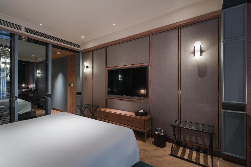 Suite Nhìn Ra Thành Phố