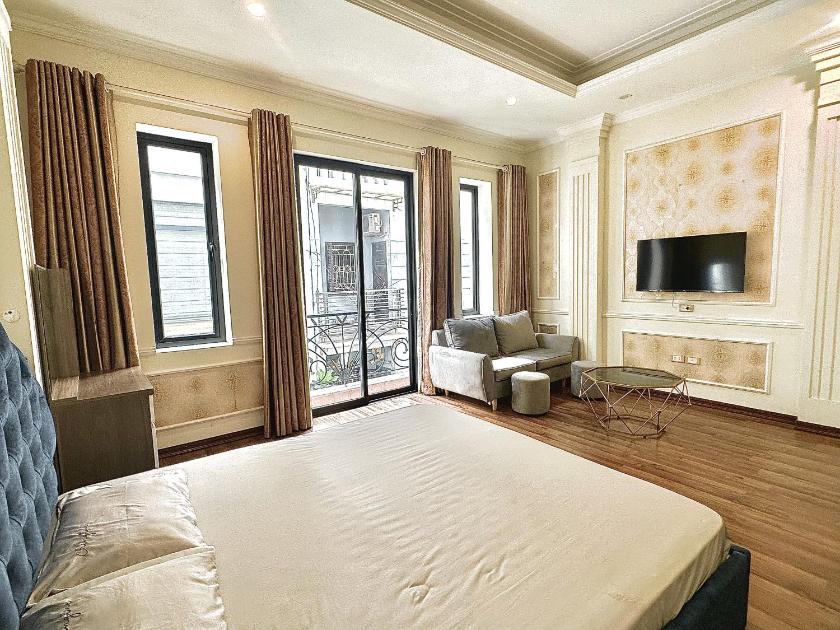 Studio Có Giường Cỡ King