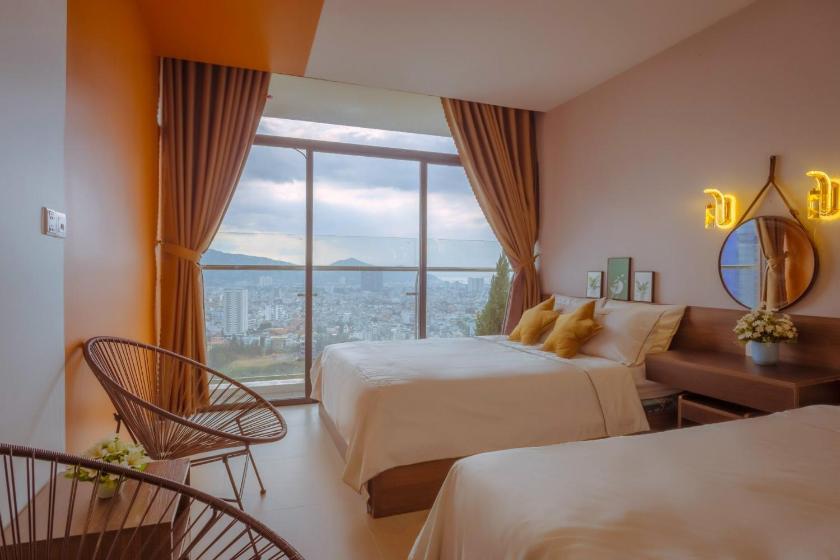 Căn hộ 1 Phòng ngủ có Ban công và Tầm nhìn ra Thành phố