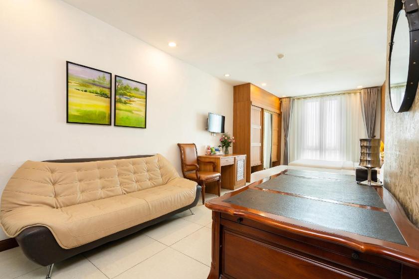 Suite Gia Đình Deluxe