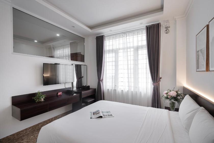 Studio Deluxe Có Giường Cỡ King