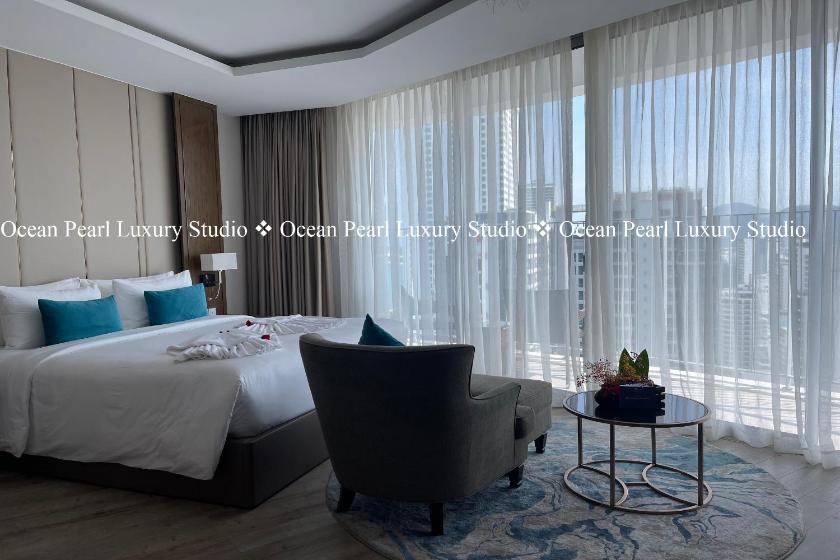 Suite Nhìn Ra Thành Phố
