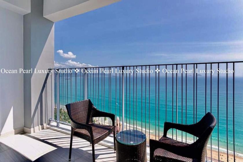 Studio Nhìn Ra Biển