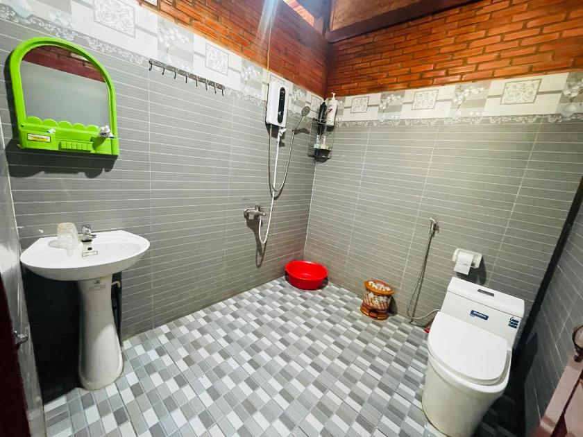 Phòng 4 Người Nhìn ra Hồ nước